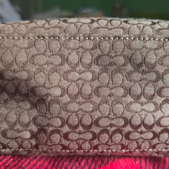 Coach NWOT mini hand bag - Picture 5 of 7
